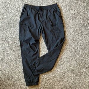 MagcoMsen Sport Men’s Pants New With Tags Size XL Elastic waist and ankles.